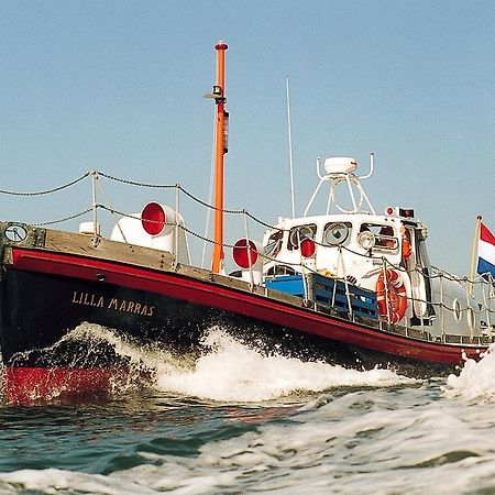 Reddingsboot Harlingen Boat Hotel Ngoại thất bức ảnh
