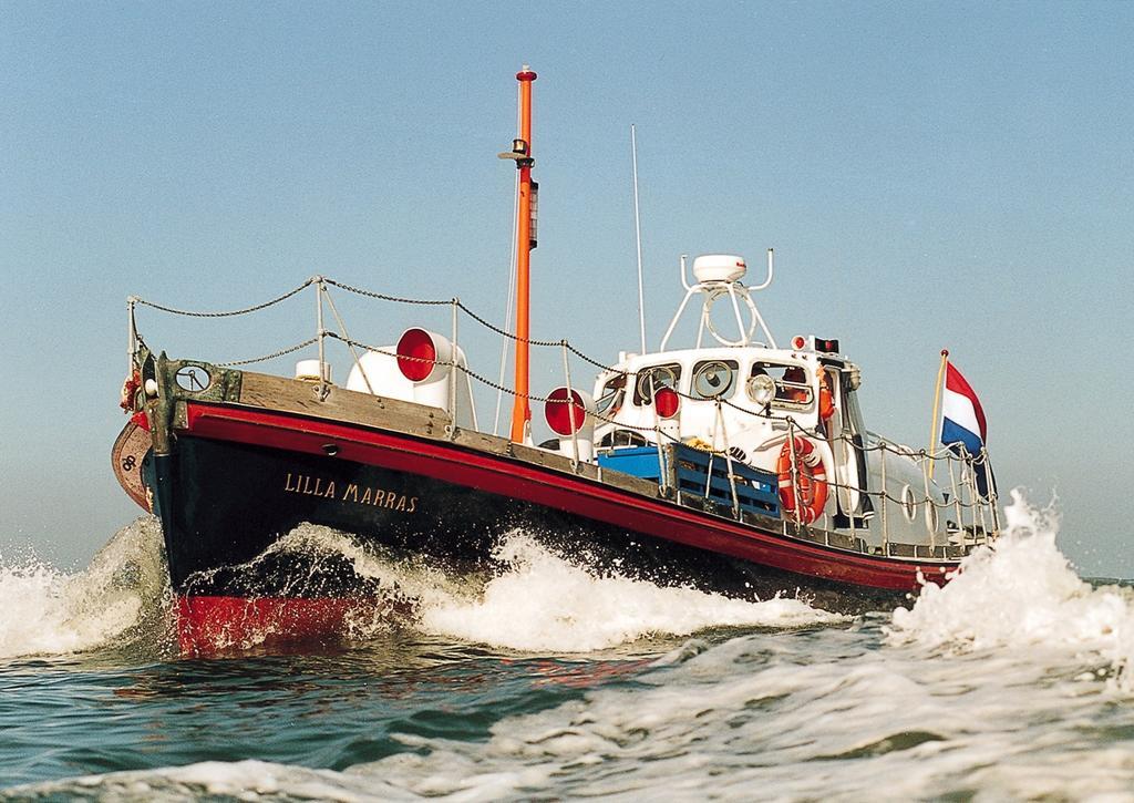 Reddingsboot Harlingen Boat Hotel Ngoại thất bức ảnh